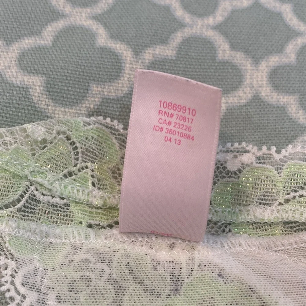 Vintage Victoria’s Secret Dream Angels Rhinestone Green White Lace Thong VString - Picture 8 of 9